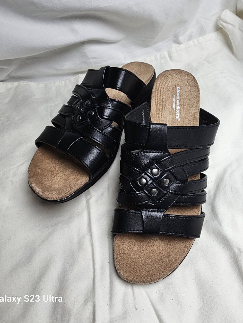 Cloudwalkers by Avenue “Joani” Black Multi‑Strap Comfort Sandals size 9.5 Wide